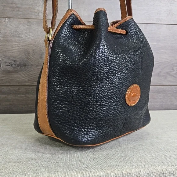 Vintage Dooney & Bourke Black Leather Bucket Shoulder Bag - Picture 4 of 12